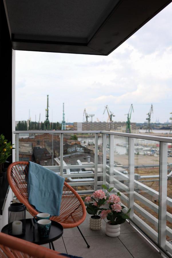 Glow Apartments, Apartamenty Stocznia Cesarska & Montownia 格但斯克 外观 照片