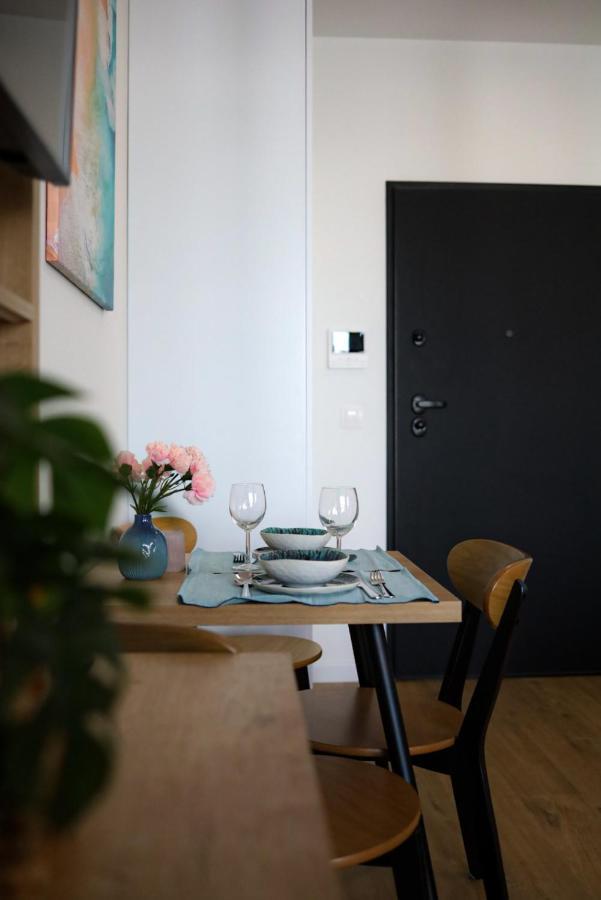 Glow Apartments, Apartamenty Stocznia Cesarska & Montownia 格但斯克 外观 照片