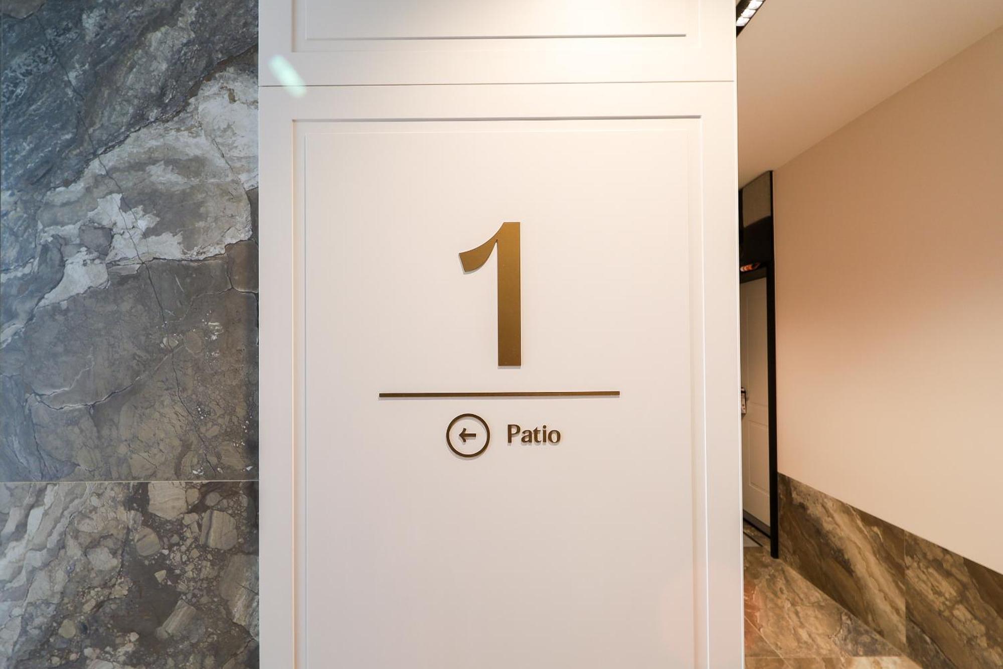 Glow Apartments, Apartamenty Stocznia Cesarska & Montownia 格但斯克 外观 照片